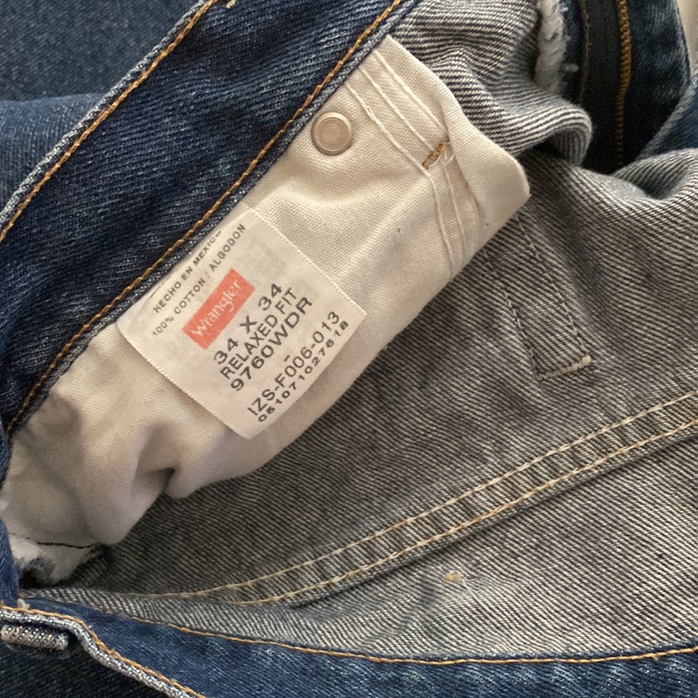 Jeans - Picture 2 of 3